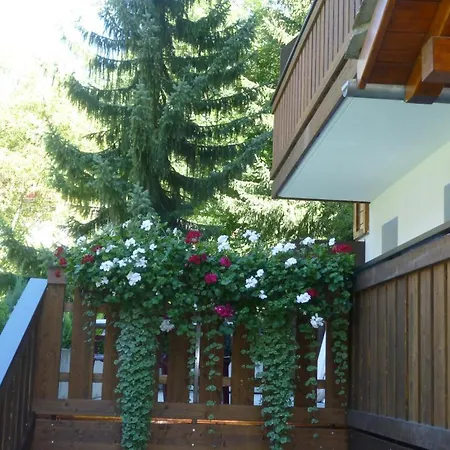 Jolimont Apartment